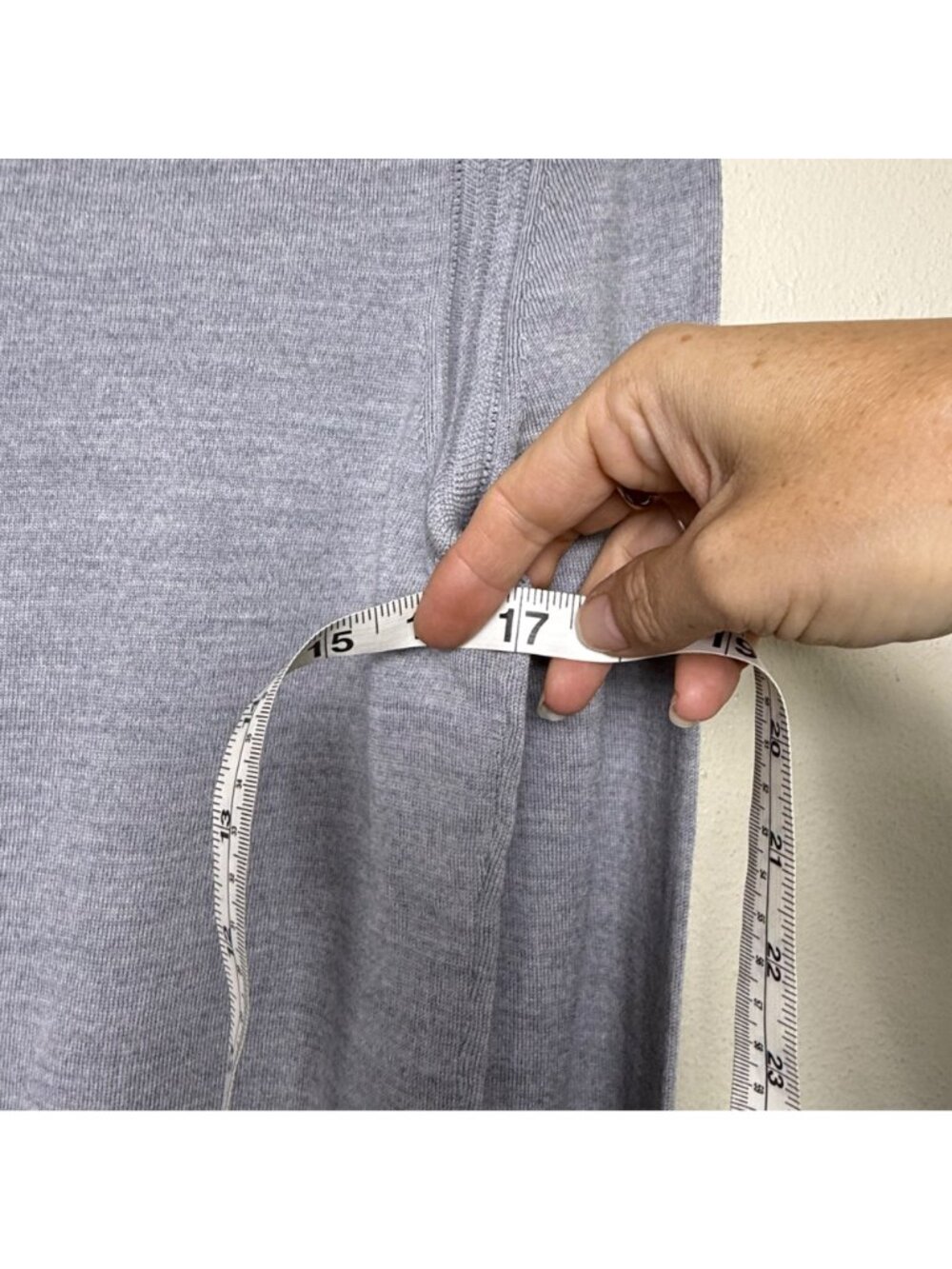 NWT Banana Republic 100% Merino Wool Gray Button Down Cardigan Sweater Sz S - Picture 6 of 7